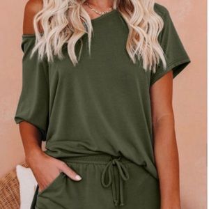 Off the shoulder loungewear short set